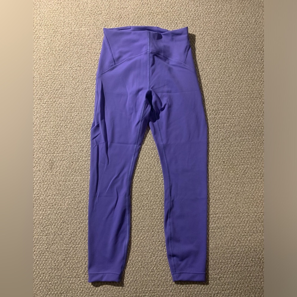 Lululemon 🍋 Size 6 Purple Leggings - Full Length